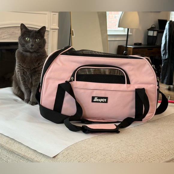 Jespet Other - Pink Collapsible Pet Carrier 4 Cats w pockets and mesh vents removable cushion